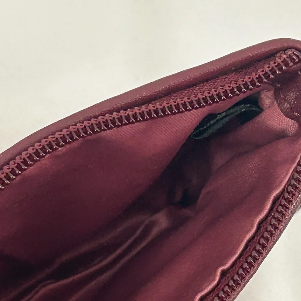 Coach compact clutch